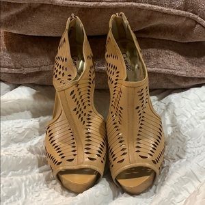 Carlos Santana Tan Heels
